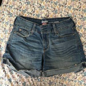 Levi shorts